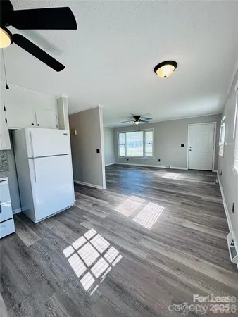 $1,275 | 5900 Highway 70, Old Fort, NC 28762