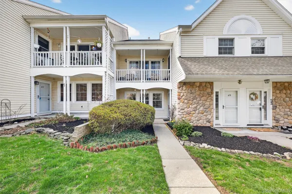 $321,000 | 47 Millholland Drive West, Fishkill, NY 12524