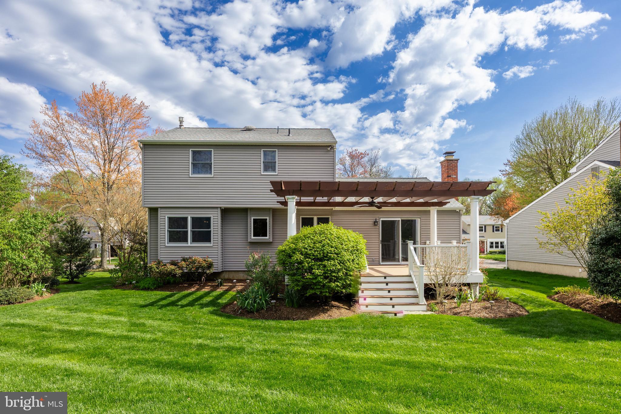10 Mindy Drive Moorestown, NJ 08057 - Photo 27 of 29 a front view of a house with a garden