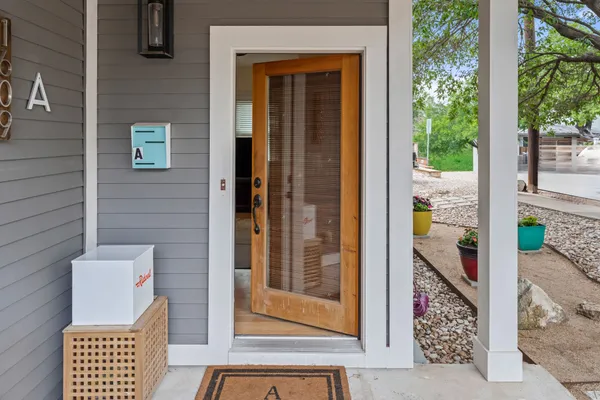 $1,390,000 | 1609 West 8th Street, Unit A, Austin, TX 78703