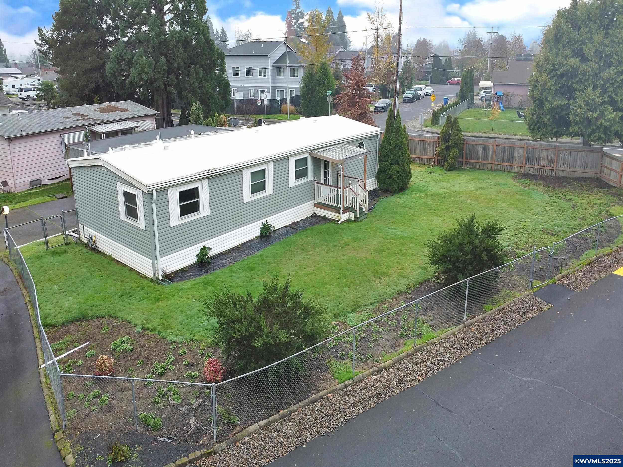 4915 Swegle Road Northeast, Unit 3 Salem, OR 97301 - Photo 3 of 50 Gallery Image 3