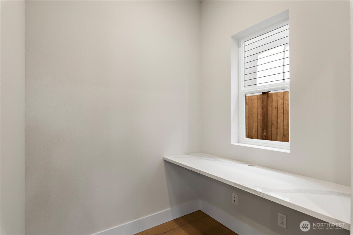 17915 Sunset Road Bothell, WA 98012 - Photo 12 of 32