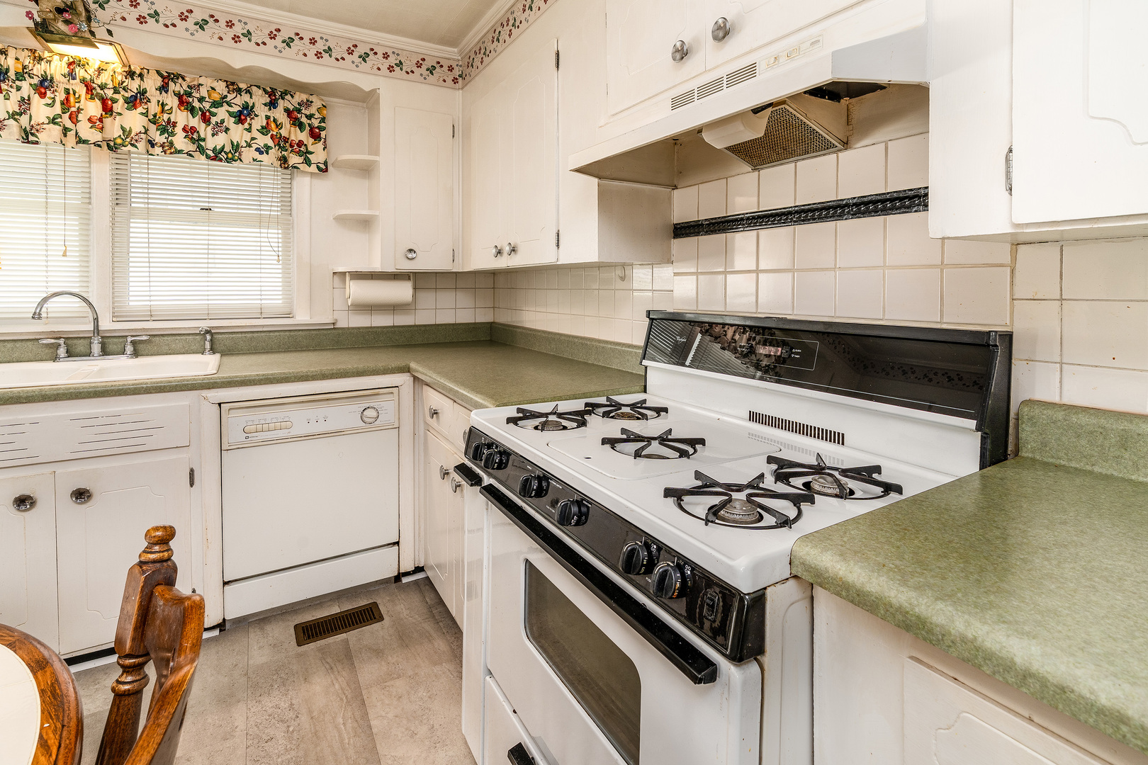 395 Cedar Creek Road Makanda, IL 62958 - Photo 9 of 44