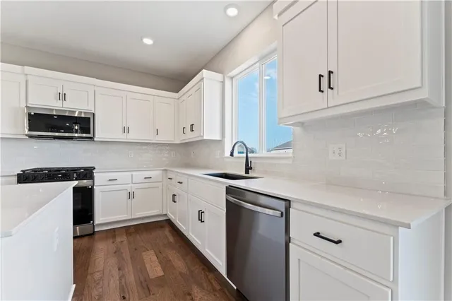 $539,948 | 1505 Southeast Bailey Farms Parkway, Lee's Summit, MO 64082