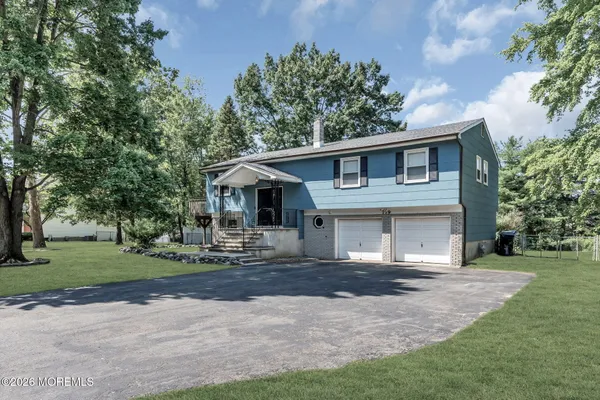 $750,000 | 779 Lexington Drive, Brick, NJ 08724