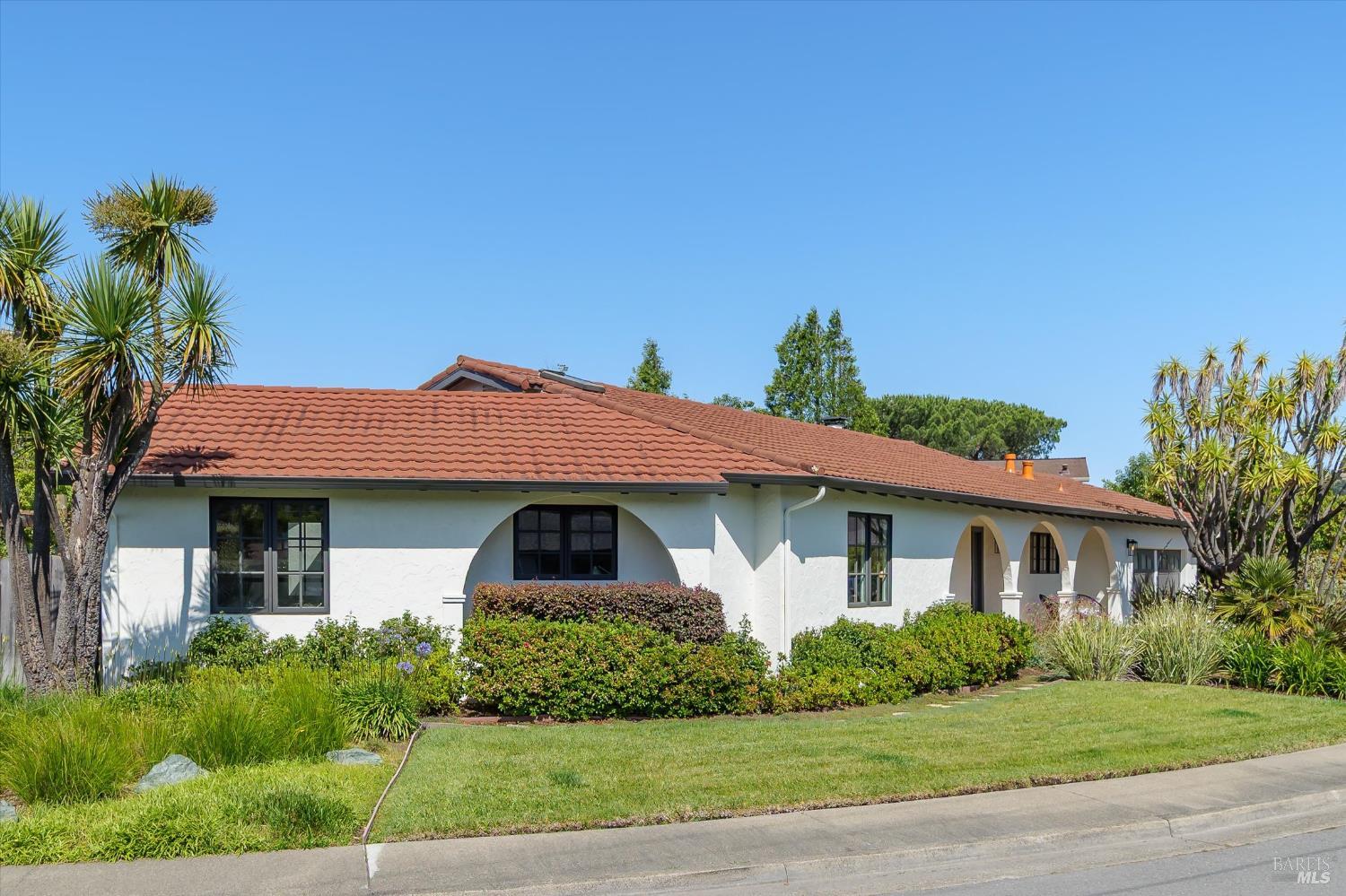 5 Edgemar Way Corte Madera, CA 94925 - Photo 2 of 54