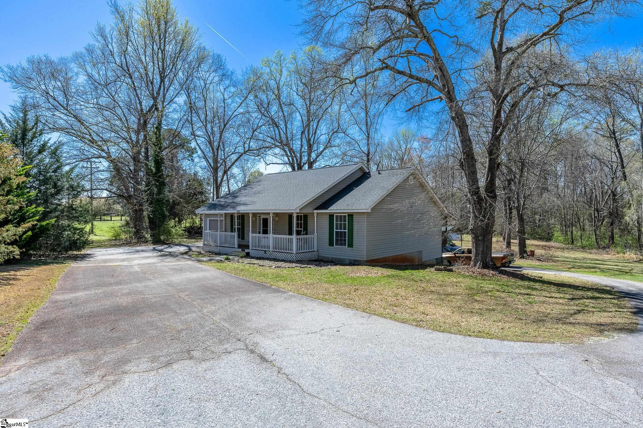 2883 North Highway 101 Greer, SC 29651 - Photo 5 of 40