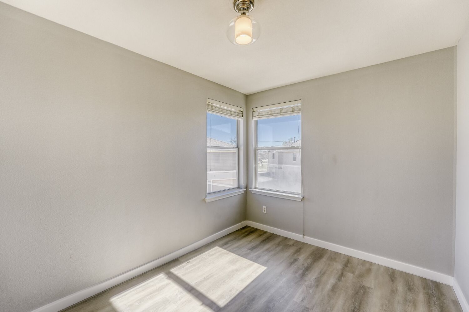 904 Sebastian Bend, Unit B Pflugerville, TX 78660 - Photo 18 of 30 an empty room with a window