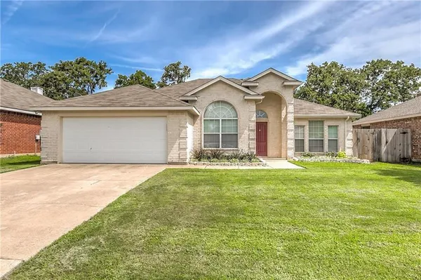 $2,250 | 1117 Hidden Glade Drive, Mansfield, TX 76063