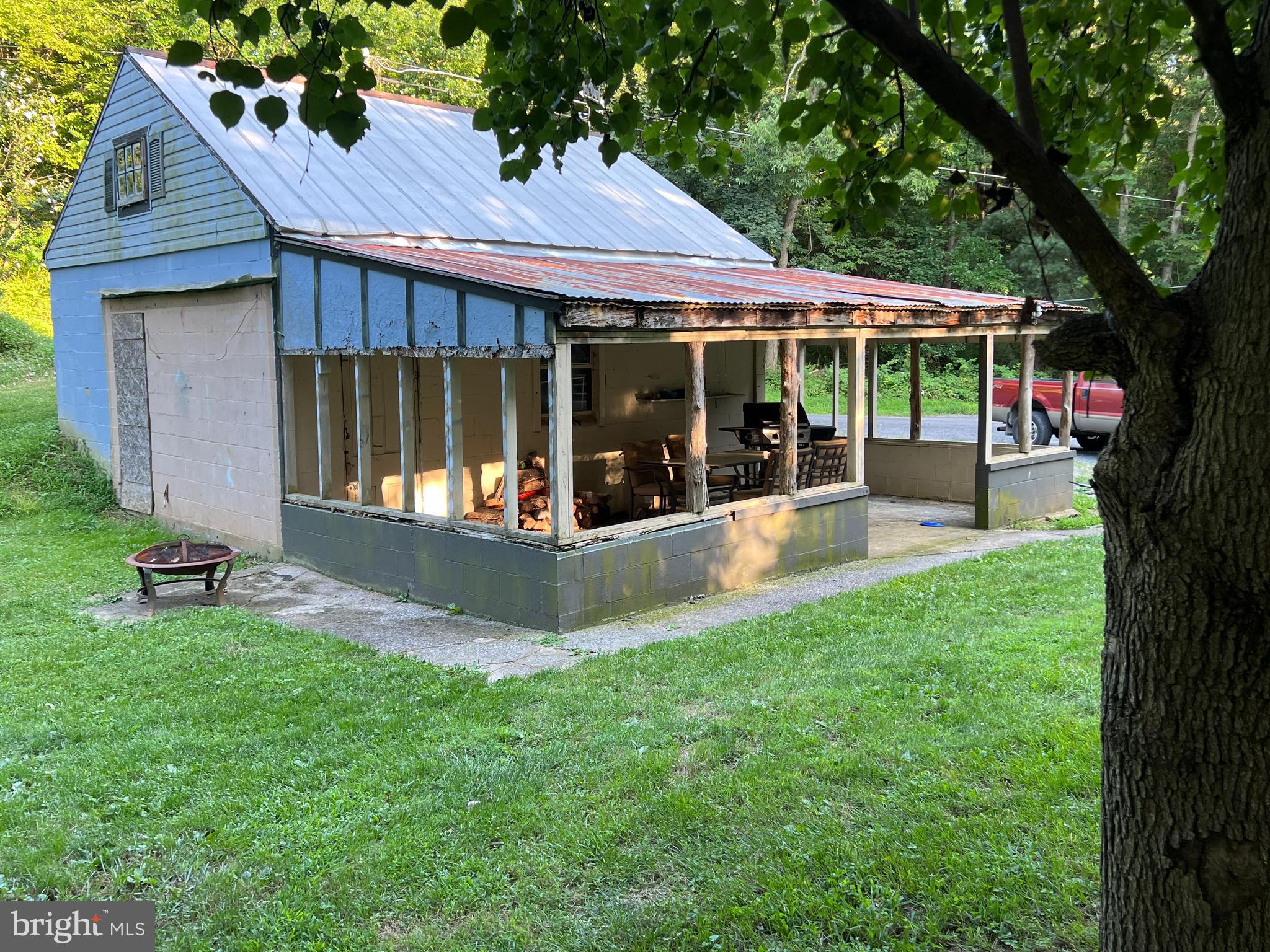15504 Dellinger Road Williamsport, MD 21795 - Photo 8 of 32 Cool work shop with patio area