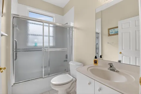 $395,000 | 10612 Royal Caribbean Circle, Boynton Beach, FL 33437