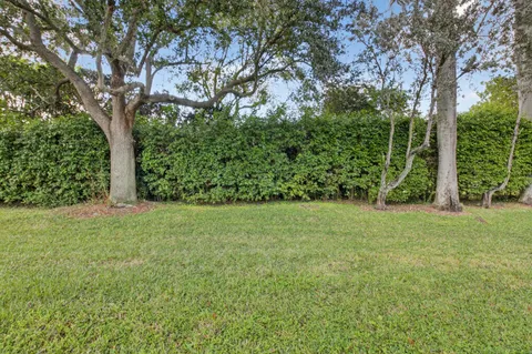 $395,000 | 10612 Royal Caribbean Circle, Boynton Beach, FL 33437