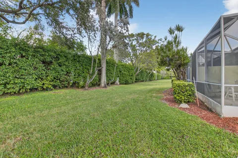 $395,000 | 10612 Royal Caribbean Circle, Boynton Beach, FL 33437