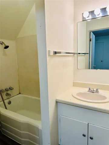 $850 | 402 South Bryan-Belt Line Road, Mesquite, TX 75149