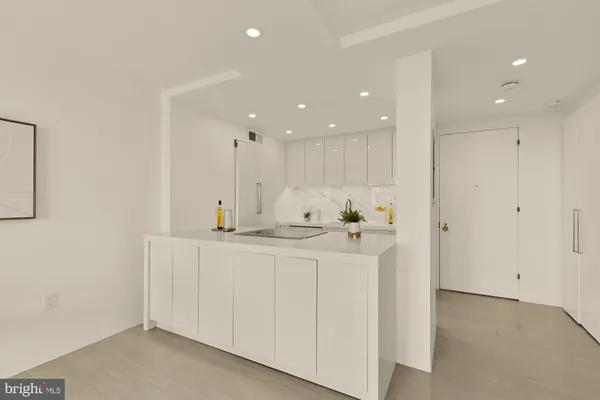 $569,000 | 4200 Massachusetts Avenue Northwest, Unit 708, Washington, DC 20016