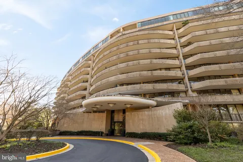 $569,000 | 4200 Massachusetts Avenue Northwest, Unit 708, Washington, DC 20016