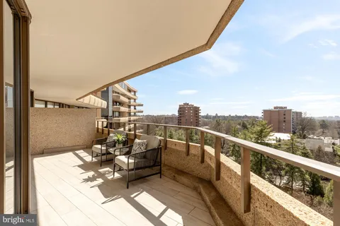 $569,000 | 4200 Massachusetts Avenue Northwest, Unit 708, Washington, DC 20016