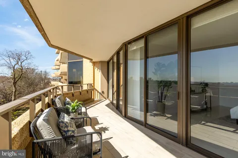 $569,000 | 4200 Massachusetts Avenue Northwest, Unit 708, Washington, DC 20016