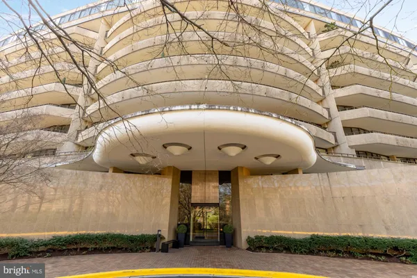 $569,000 | 4200 Massachusetts Avenue Northwest, Unit 708, Washington, DC 20016