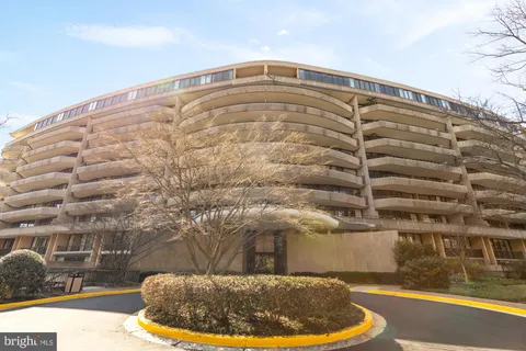 $569,000 | 4200 Massachusetts Avenue Northwest, Unit 708, Washington, DC 20016