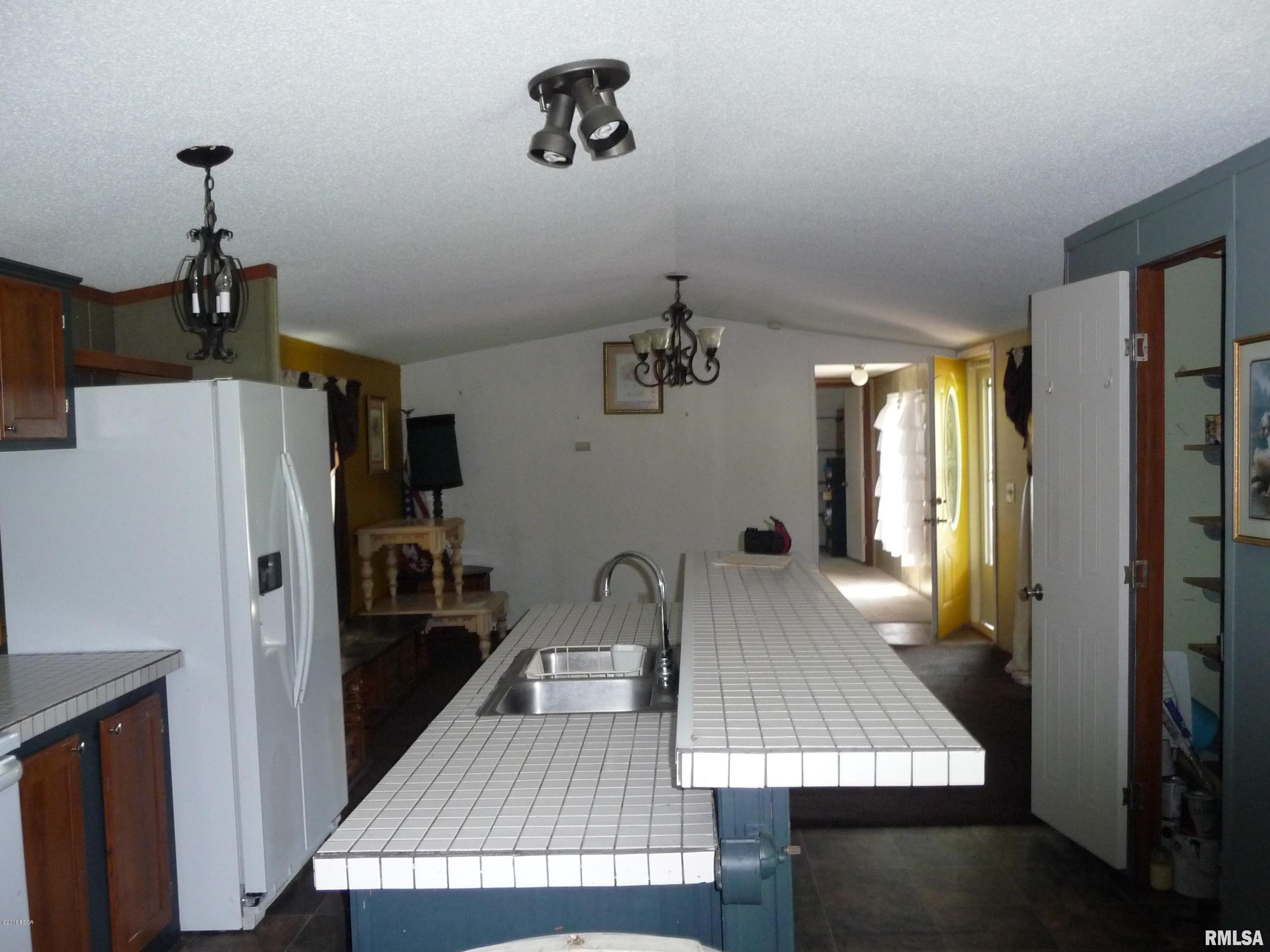 11650 Angelville Road Pittsburg, IL 62974 - Photo 3 of 16
