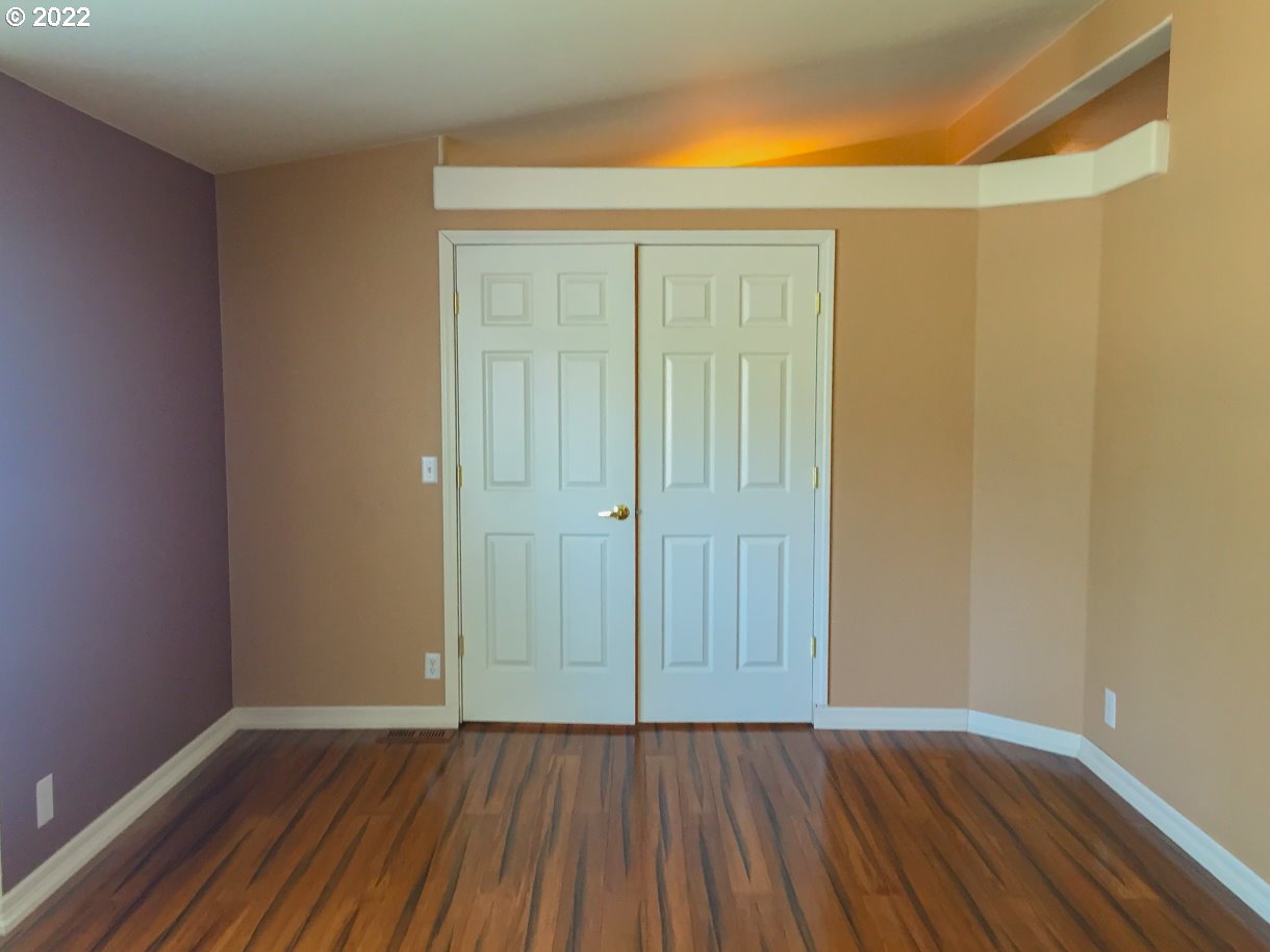 570 Aspen Street Springfield, OR 97477 - Photo 10 of 29
