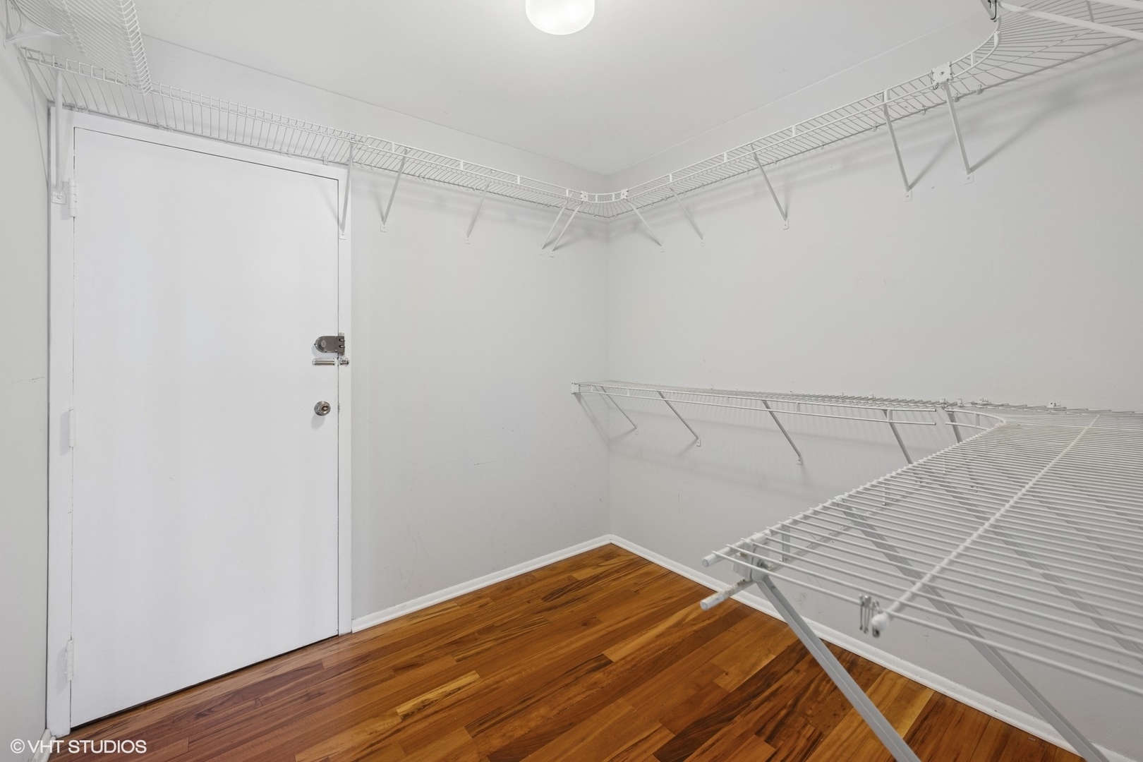 6033 North Sheridan Road, Unit 12B Chicago, IL 60660 - Photo 11 of 29 Gallery Image 11