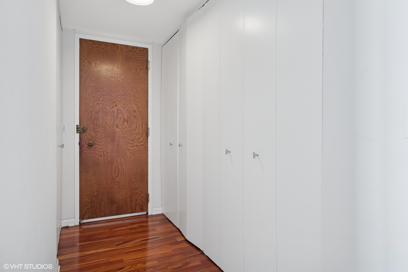 6033 North Sheridan Road, Unit 12B Chicago, IL 60660 - Photo 15 of 29 Gallery Image 15
