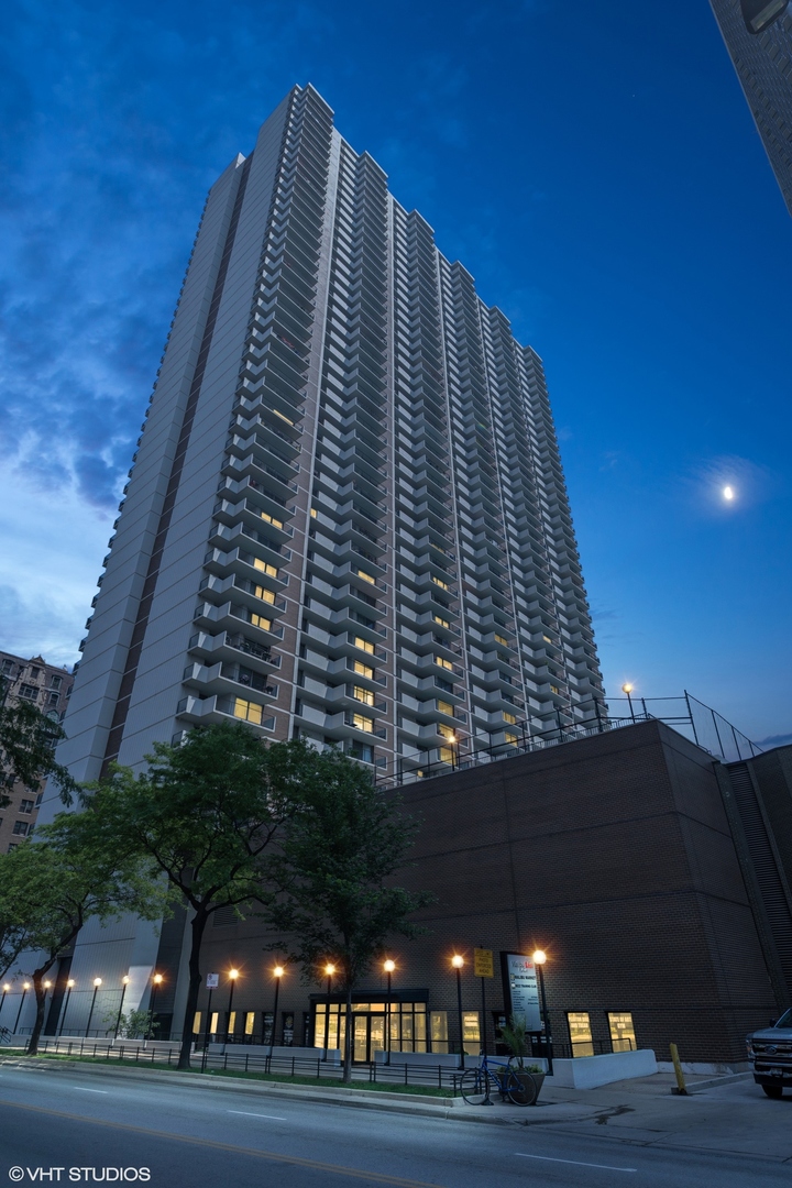 6033 North Sheridan Road, Unit 12B Chicago, IL 60660 - Photo 28 of 29 Gallery Image 28