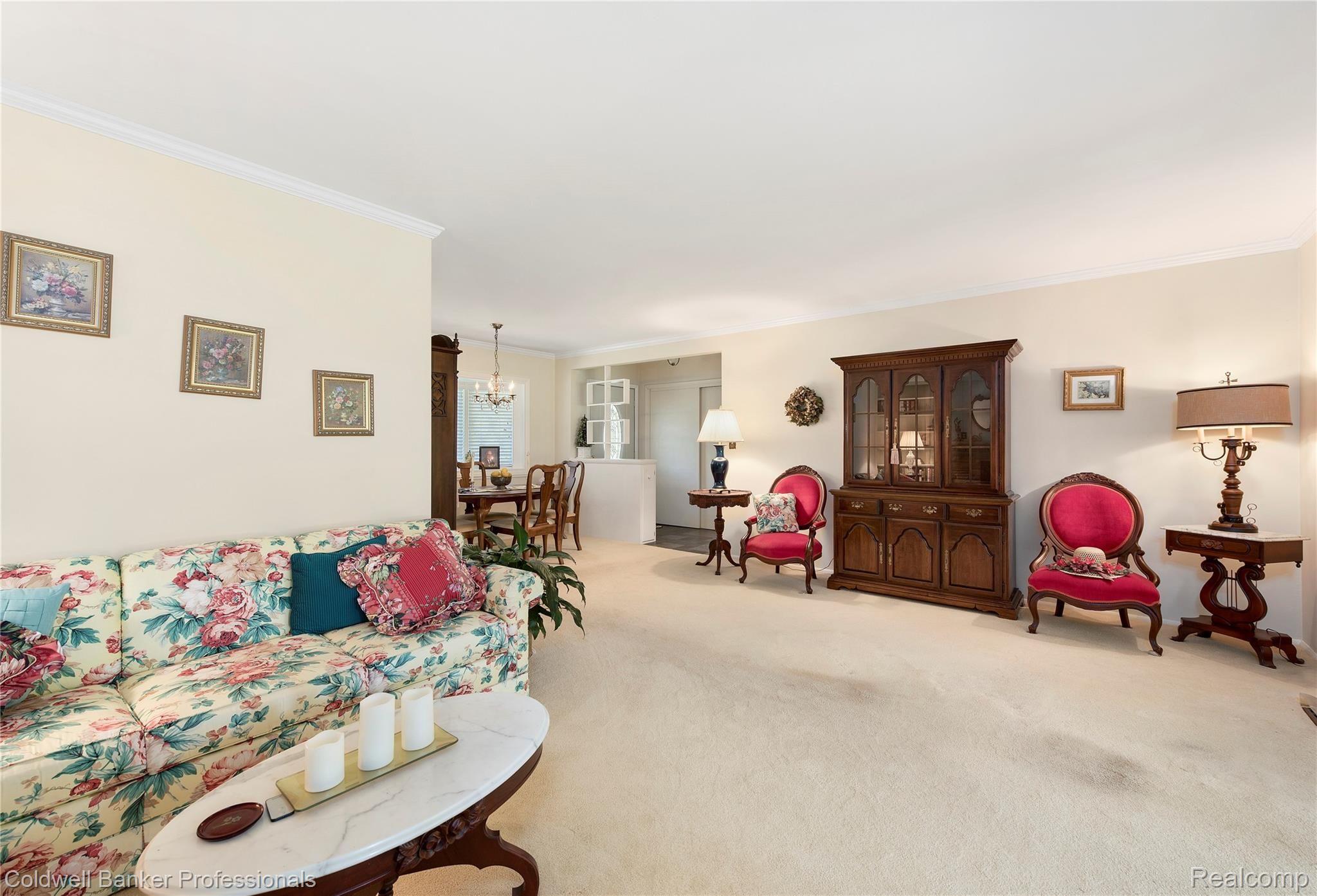 2951 Acorn Road Bloomfield Hills, MI 48302 - Photo 6 of 17 Family Room open to Dining Room