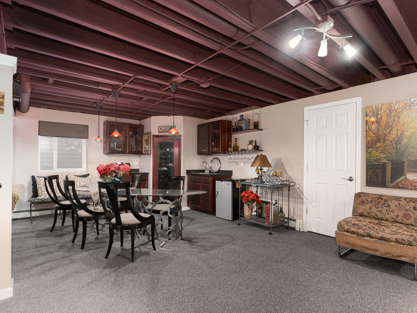 2805 Bond Circle, Unit 2805 Naperville, IL 60563 - Photo 23 of 30 a view of a room with furniture