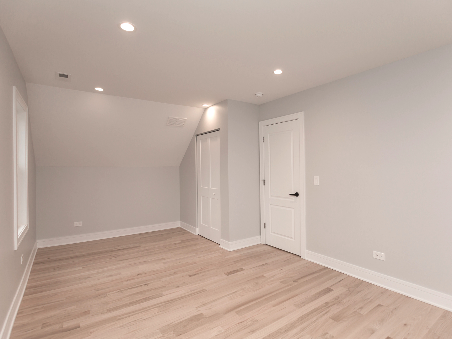 6310 Hilly Way Cary, IL 60013 - Photo 27 of 67 a view of an empty room