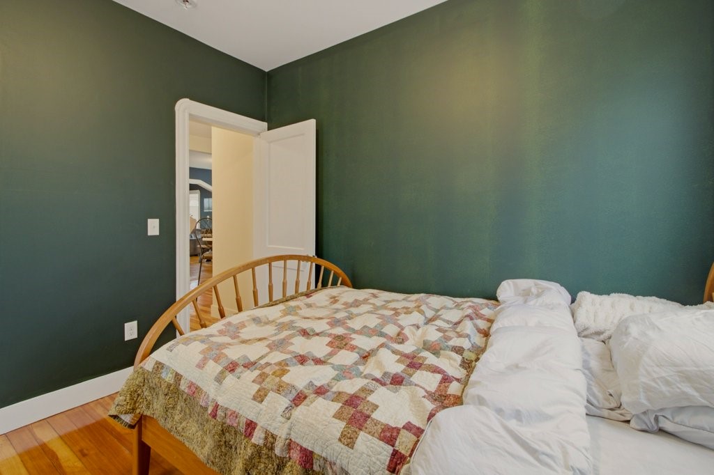 244 Camp Street, Unit 1 Providence, RI 02906 - Photo 20 of 26 The second bedroom is a good size suitable for guests or a roommate.