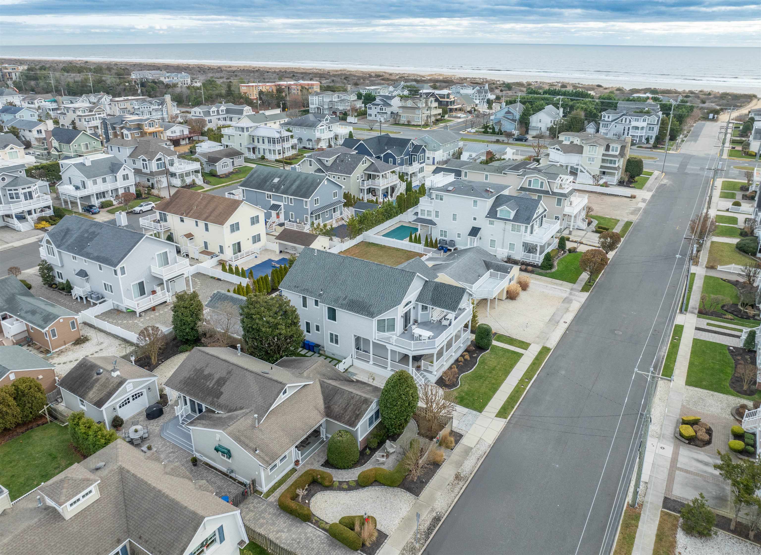 273 60th Street Avalon, NJ 08202 - Photo 30 of 33 an aerial view of multiple house