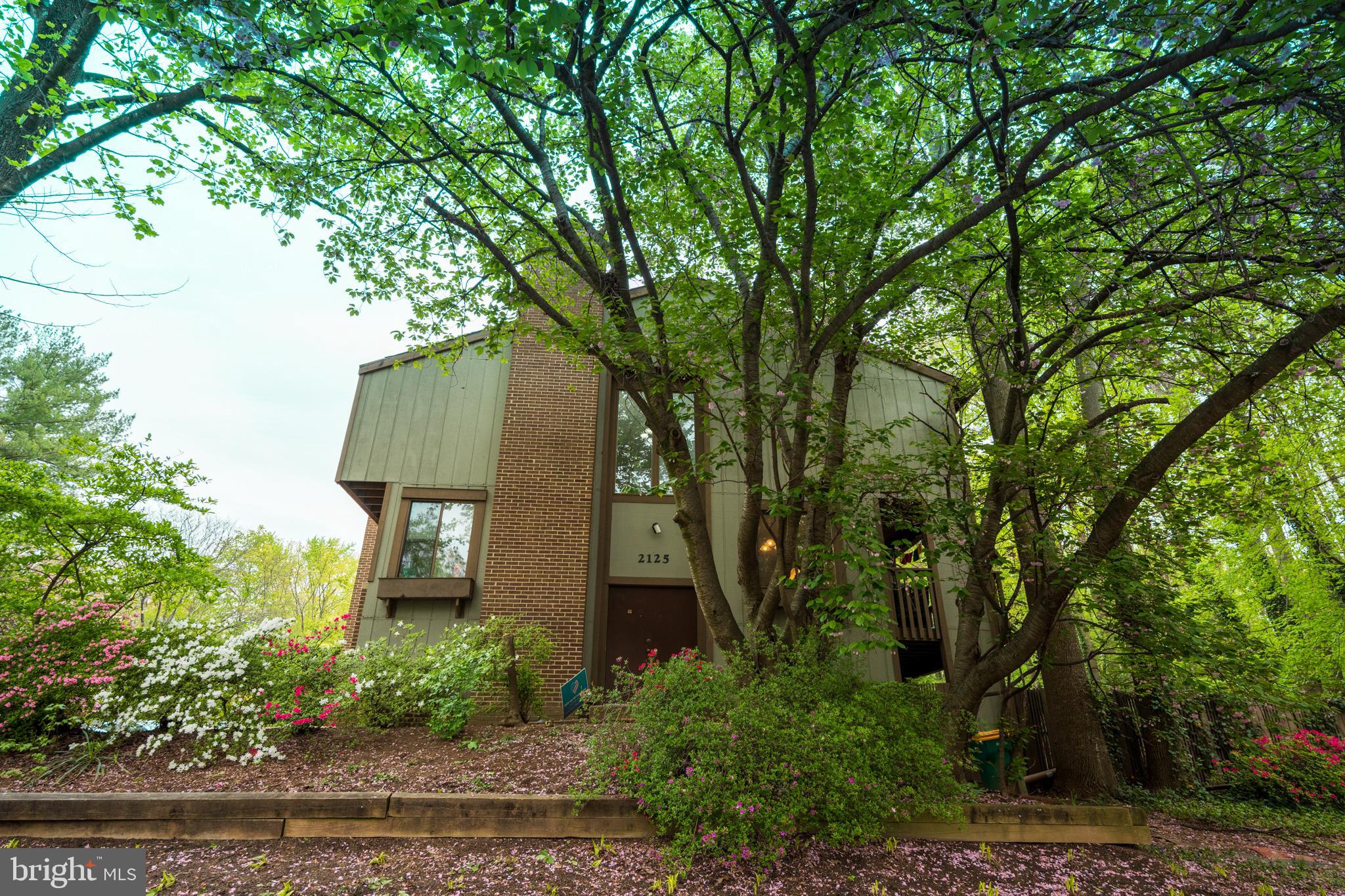 2125 Glencourse Lane Reston, VA 20191 - Photo 1 of 53 Gallery Image 1