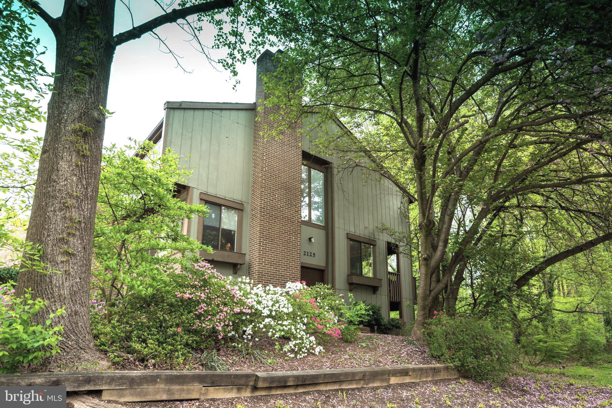 2125 Glencourse Lane Reston, VA 20191 - Photo 2 of 53 Gallery Image 2