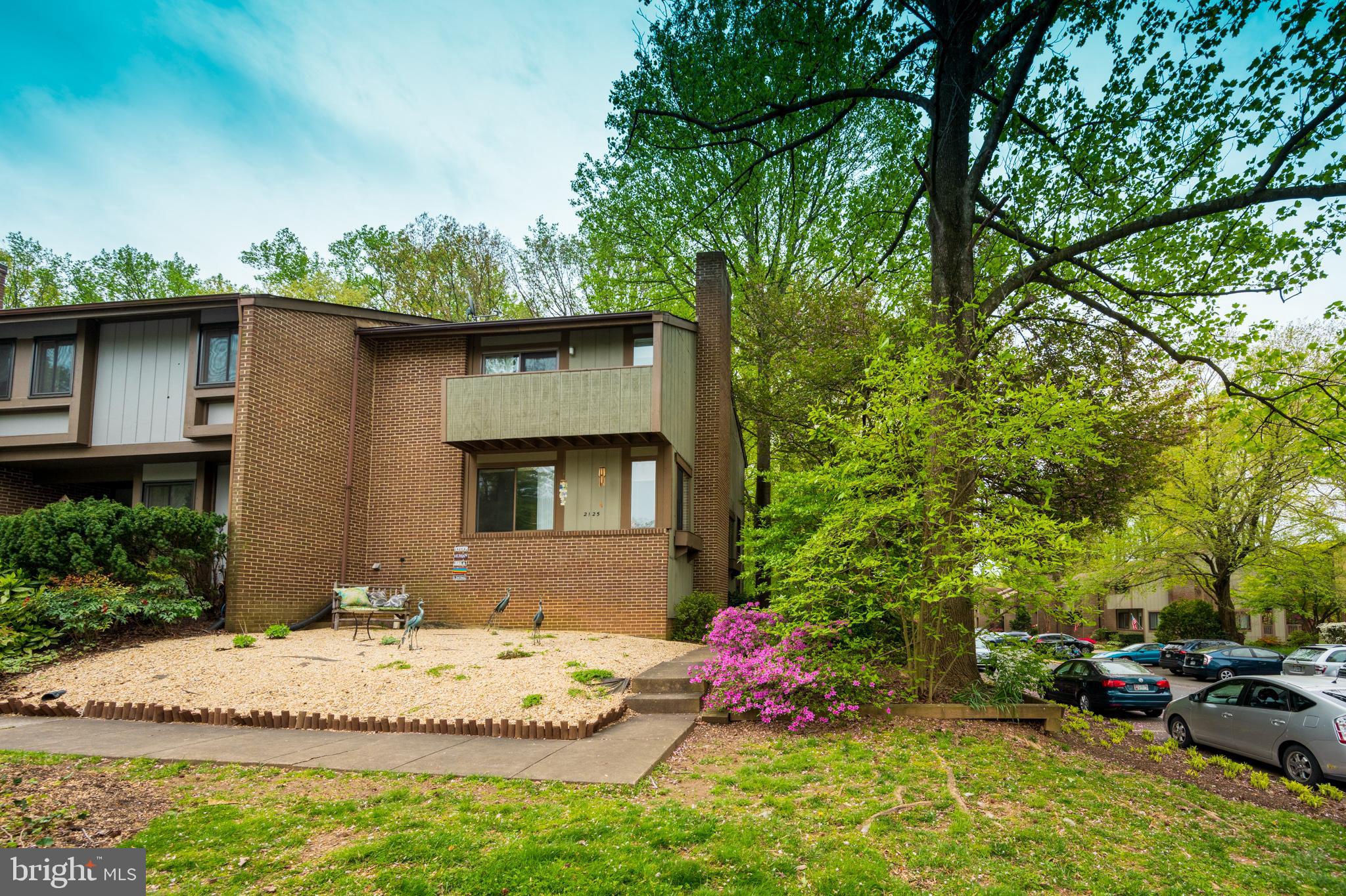 2125 Glencourse Lane Reston, VA 20191 - Photo 3 of 53 Gallery Image 3