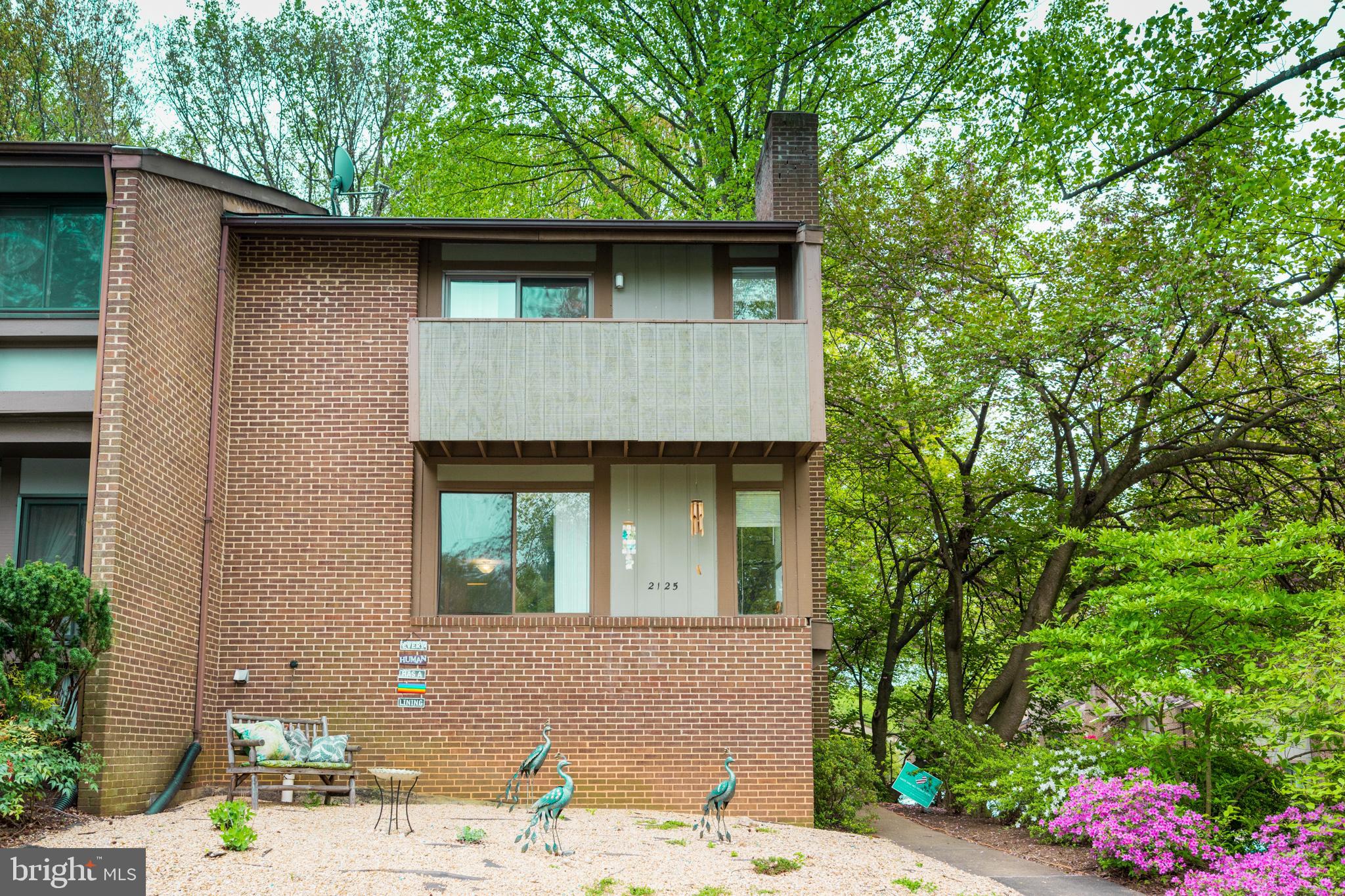 2125 Glencourse Lane Reston, VA 20191 - Photo 4 of 53 Gallery Image 4
