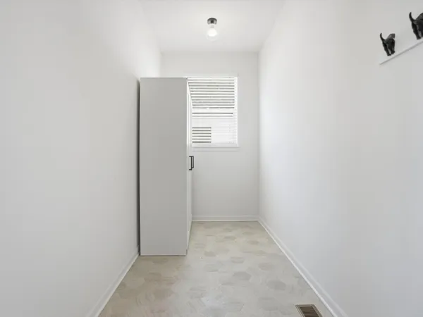 $3,900 | 6246 Hawthorne Avenue, Ypsilanti, MI 48197