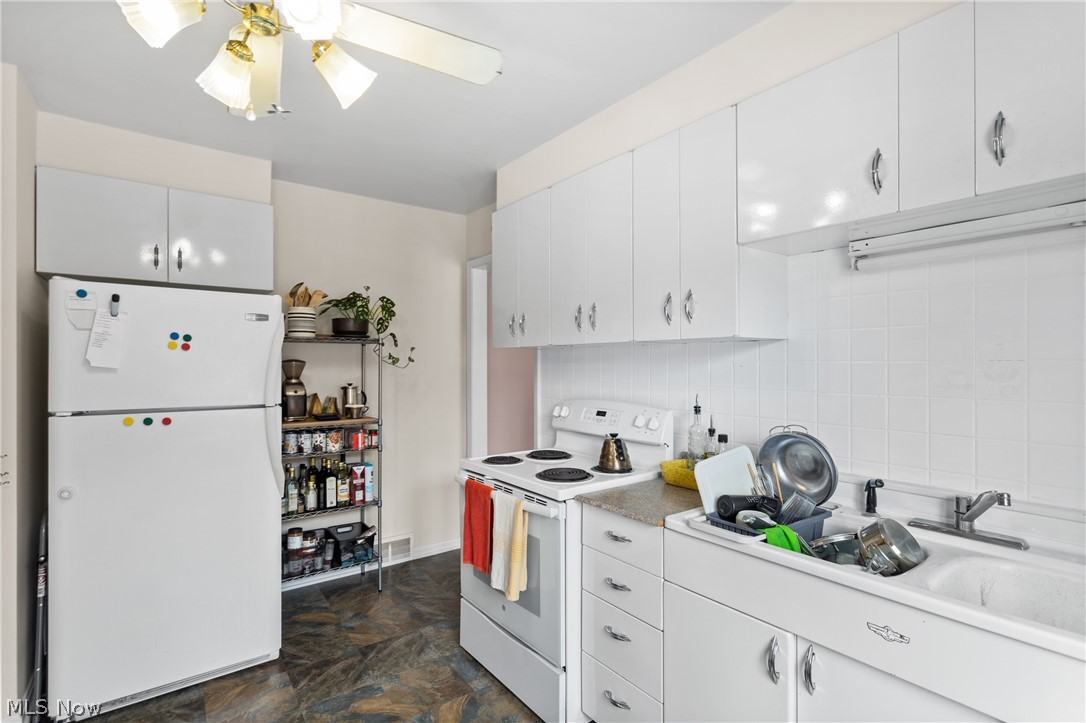 3154-3156 Warren Road Cleveland, OH 44111 - Photo 13 of 26 Gallery Image 13