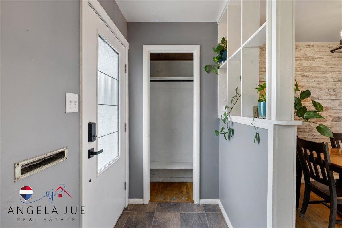 1645 Sycamore Street Casper, WY 82604 - Photo 3 of 25