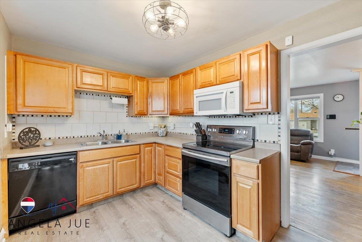 1645 Sycamore Street Casper, WY 82604 - Photo 9 of 25