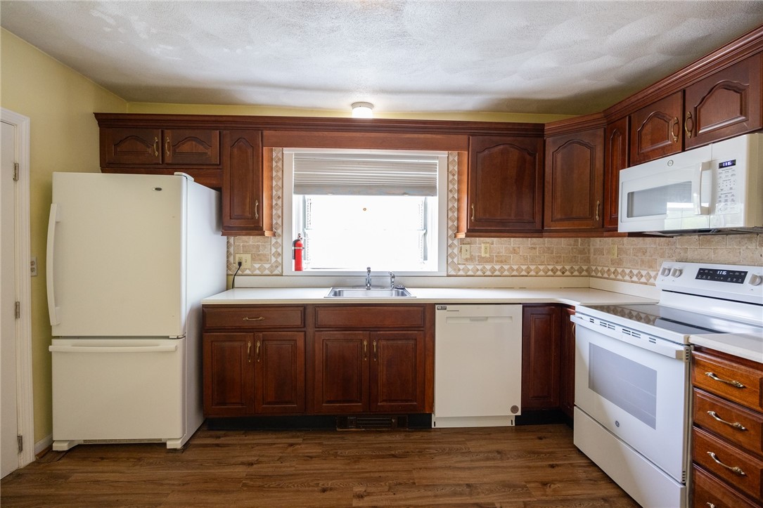 71 Roland Street Cumberland, RI 02864 - Photo 16 of 33