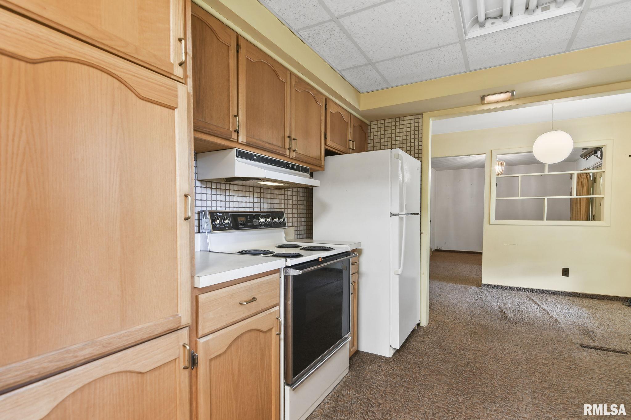 78 Circle Drive Springfield, IL 62703 - Photo 13 of 40