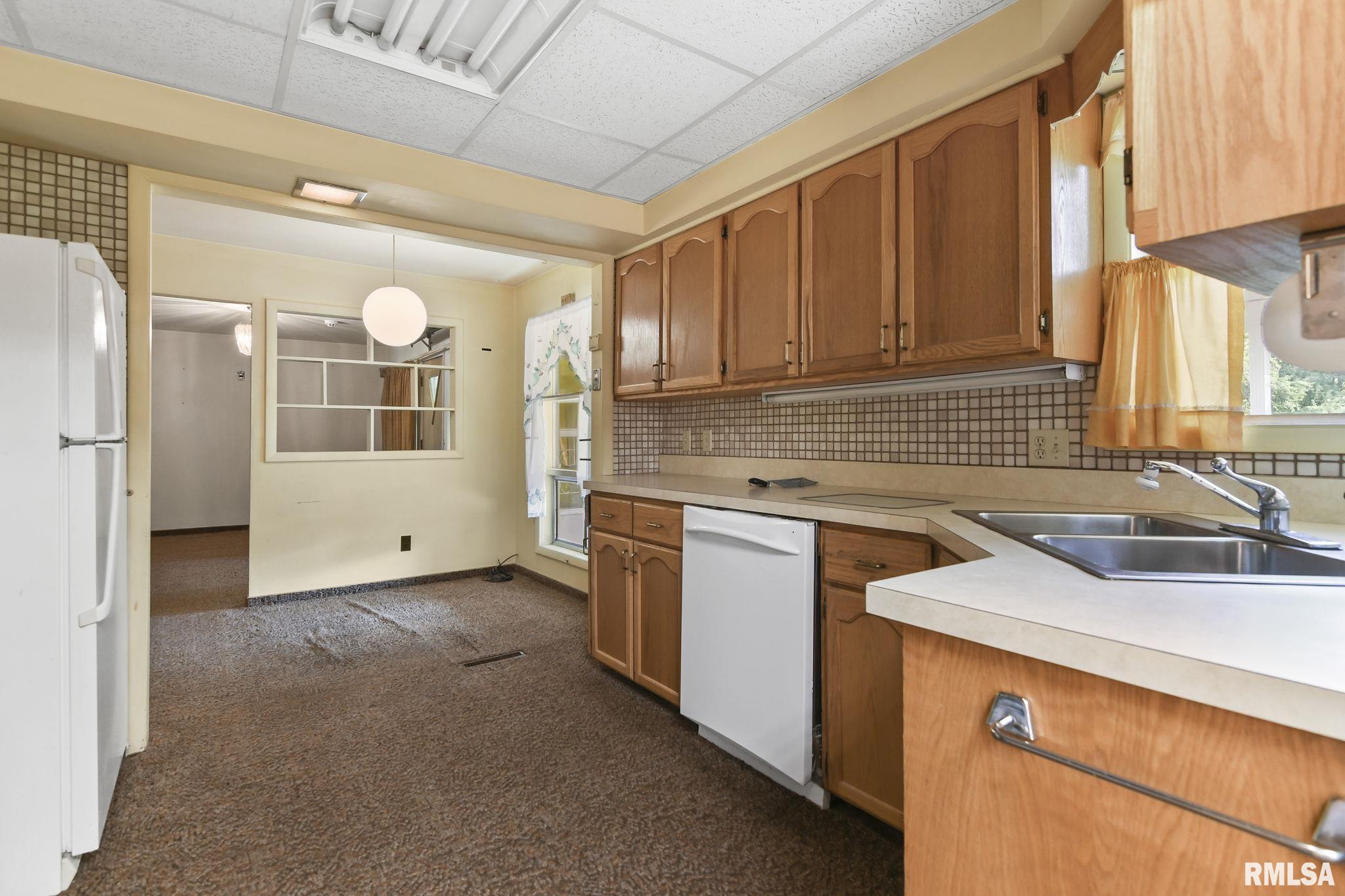 78 Circle Drive Springfield, IL 62703 - Photo 15 of 40