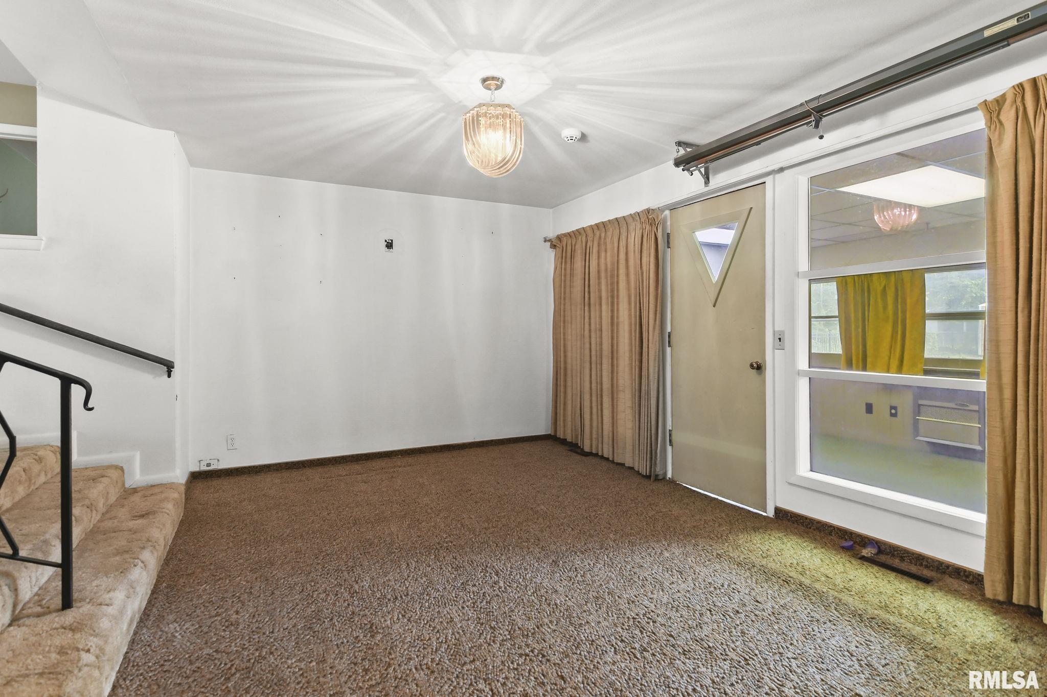 78 Circle Drive Springfield, IL 62703 - Photo 5 of 40