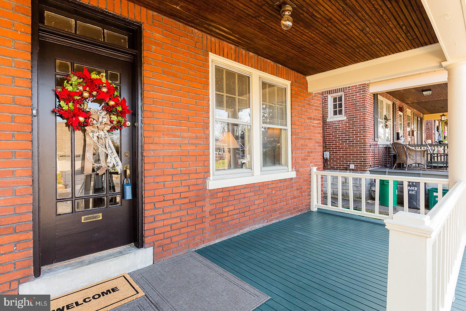 319 Rider Avenue Lancaster, PA 17603 - Photo 4 of 58 Large Front Porch