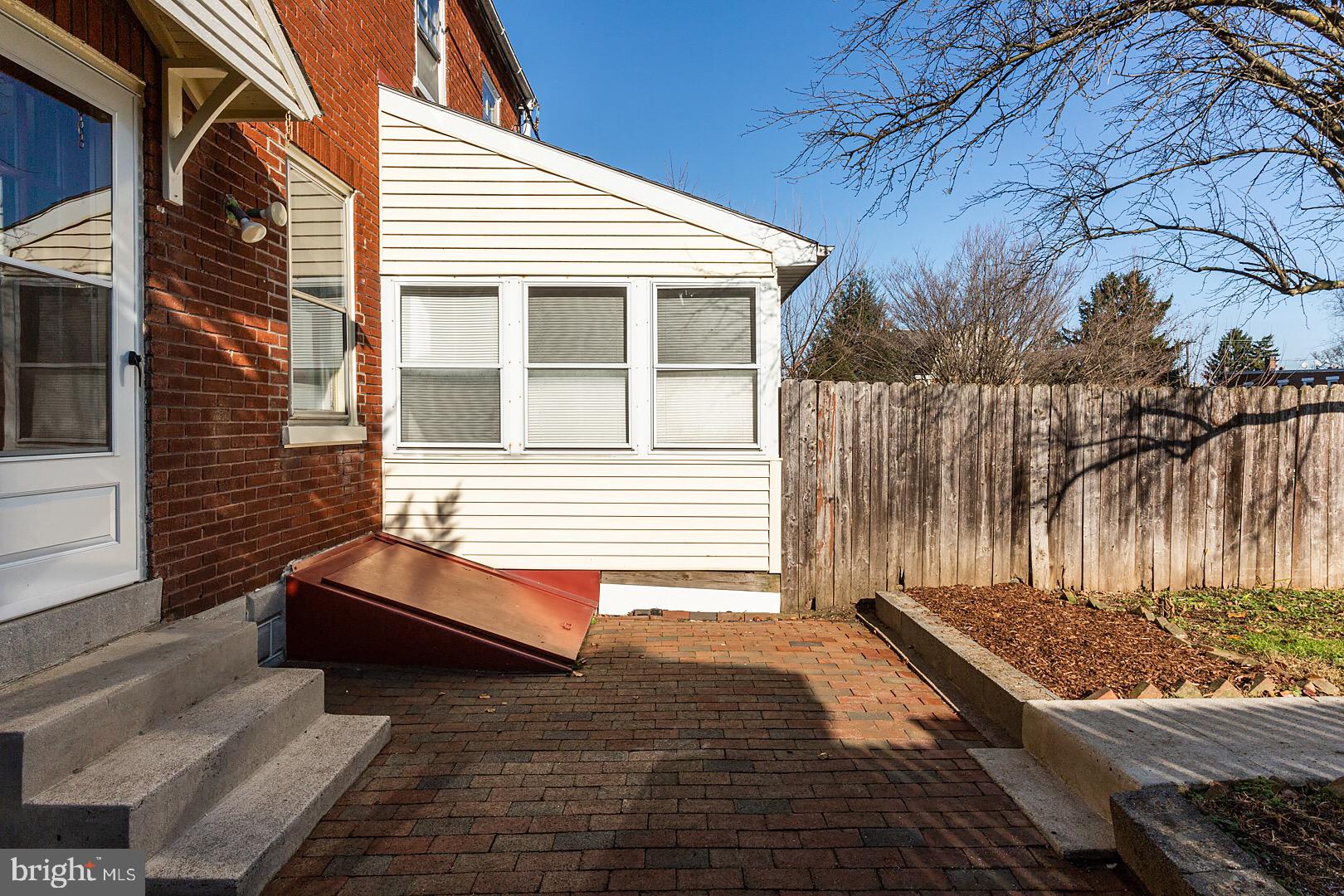 319 Rider Avenue Lancaster, PA 17603 - Photo 46 of 58 Large Brick Patio