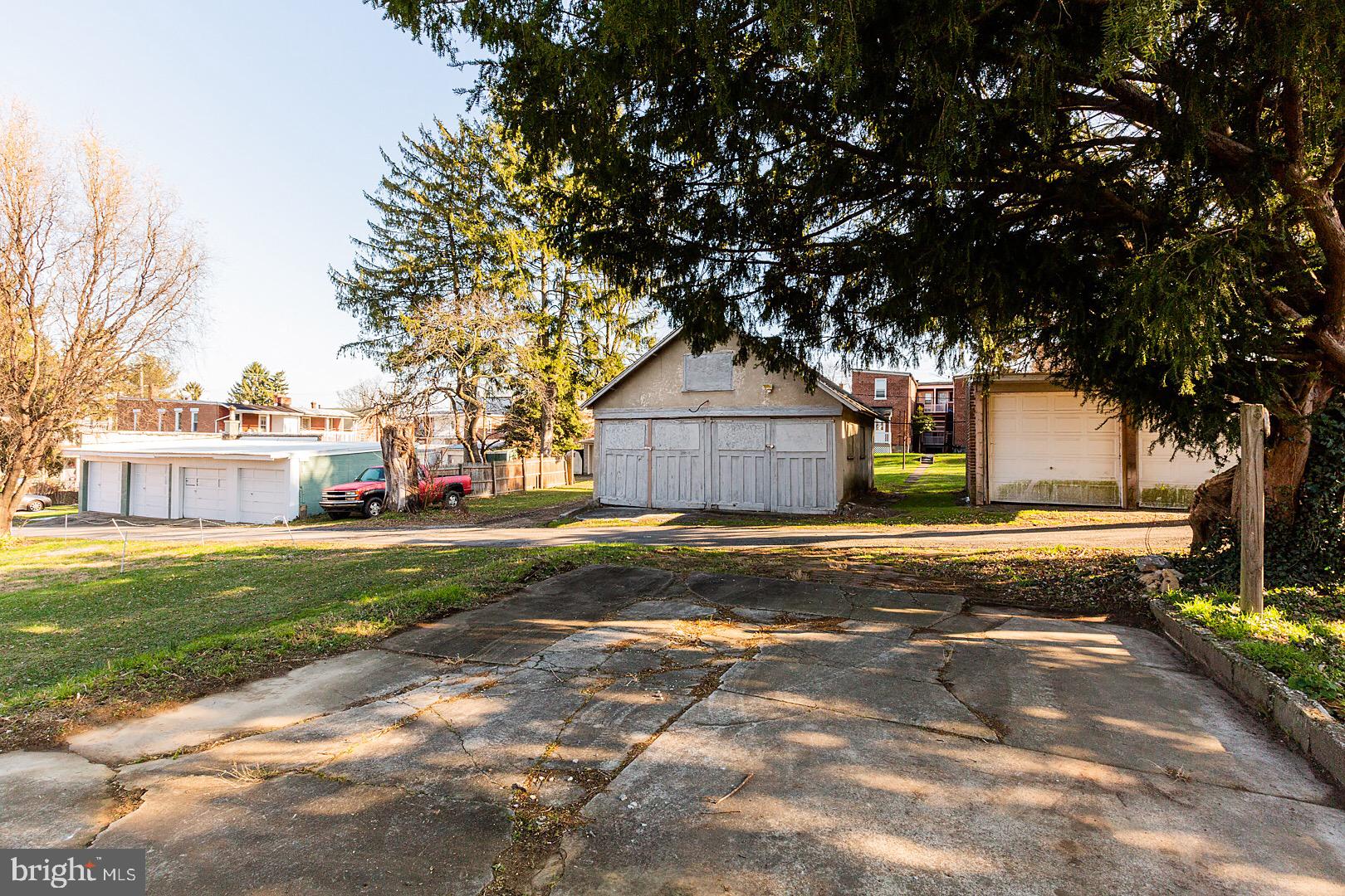 319 Rider Avenue Lancaster, PA 17603 - Photo 50 of 58 Off street parking