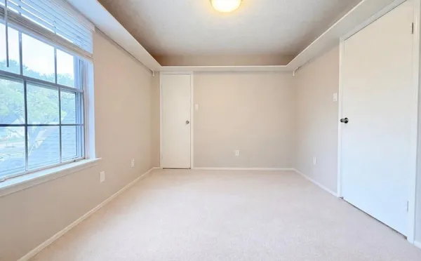 $2,100 | 8206 Windell Lane, Houston, TX 77040
